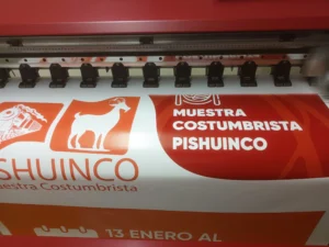 Pendón publicitario en tela PVC