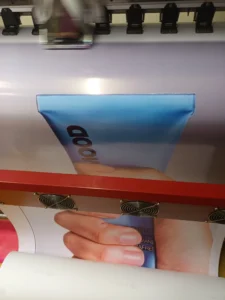 Impresión digital de autoadhesivo